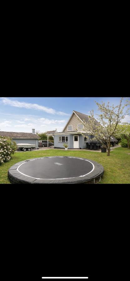 Big Villa In Stege Near Mons Klint With Trampolin Εξωτερικό φωτογραφία
